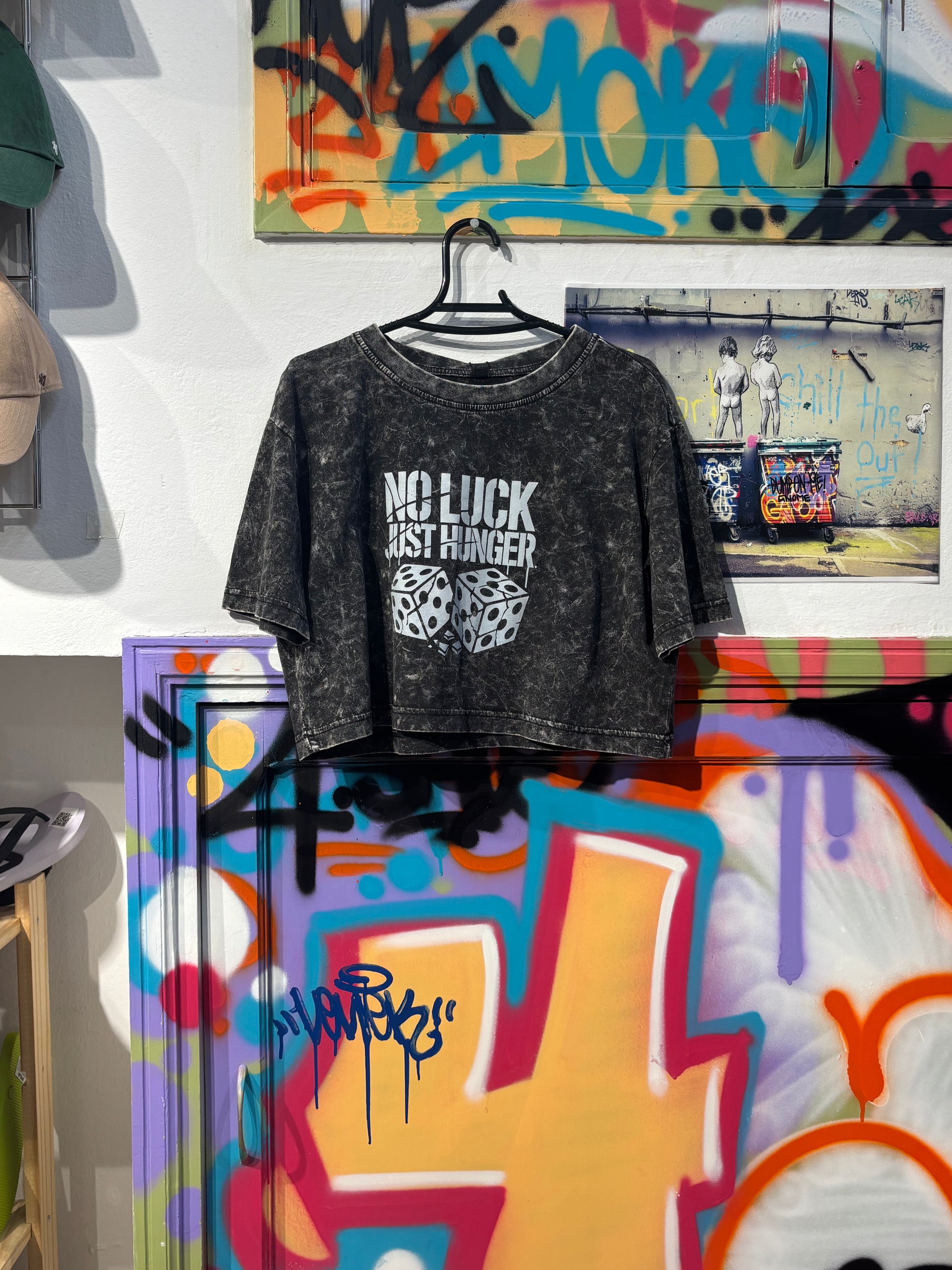 Crop Top Negro No Luck Just Hunger