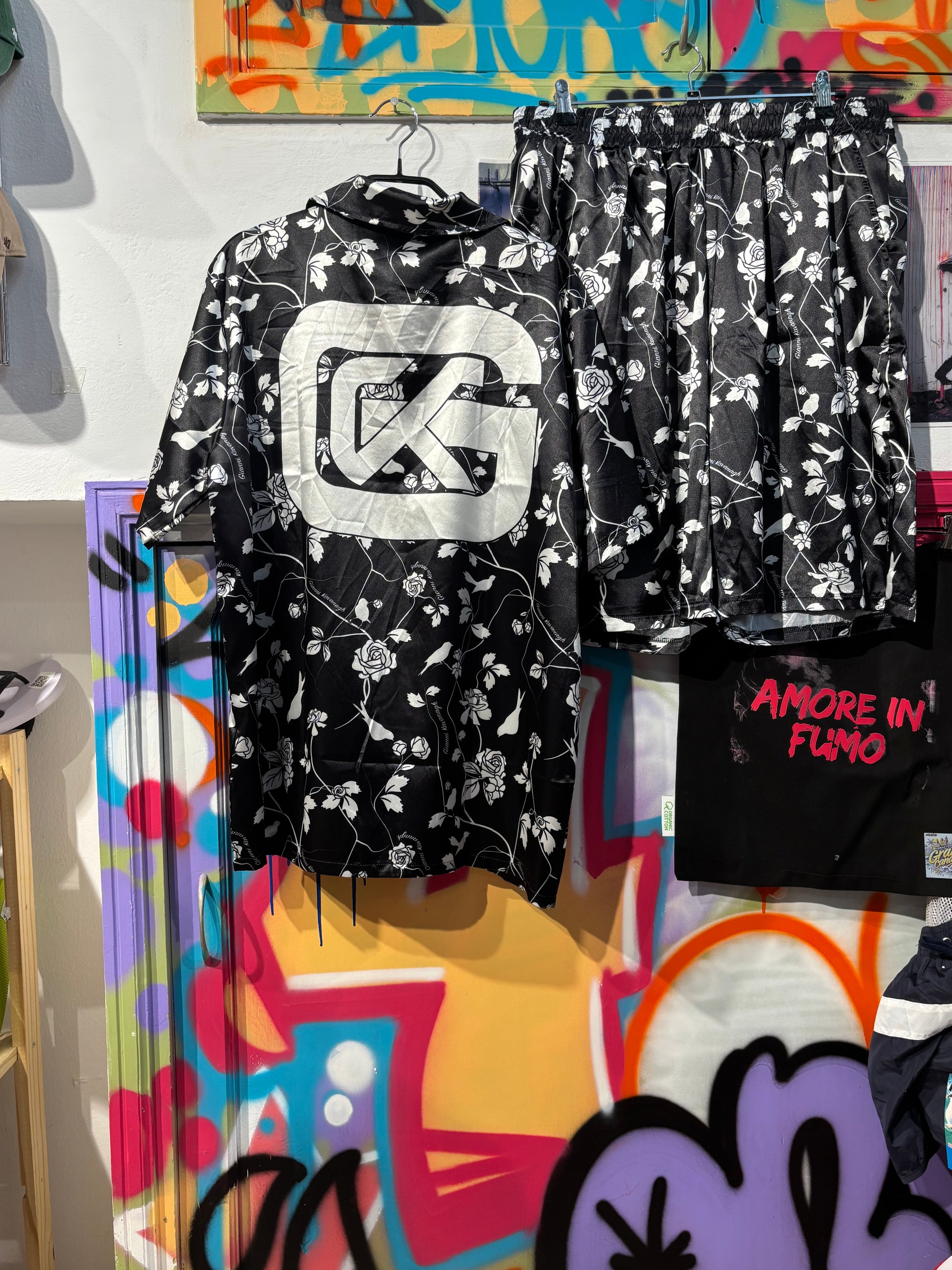 Conjunto Negro Con Flores