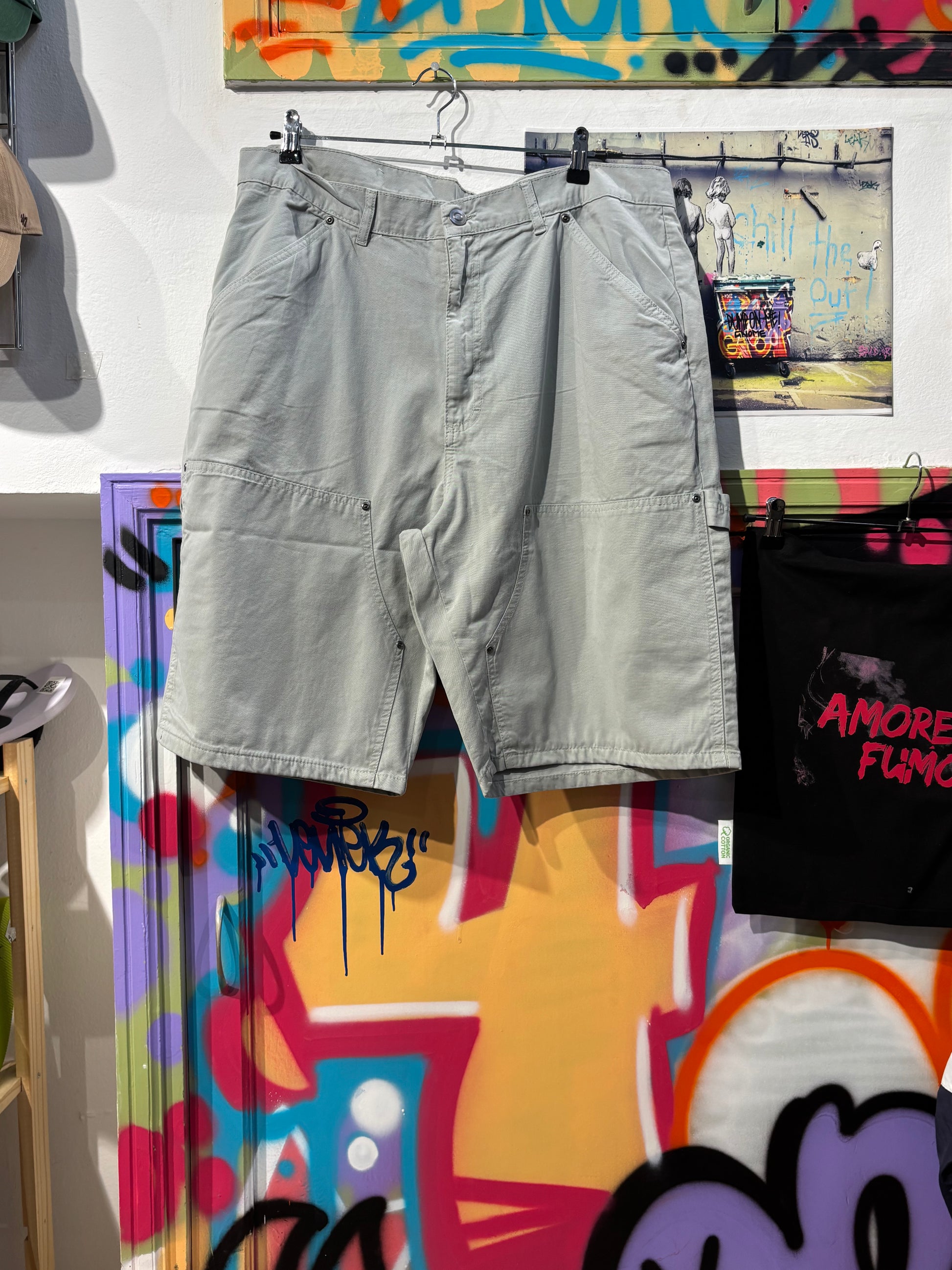 Carpenter Corto Gris