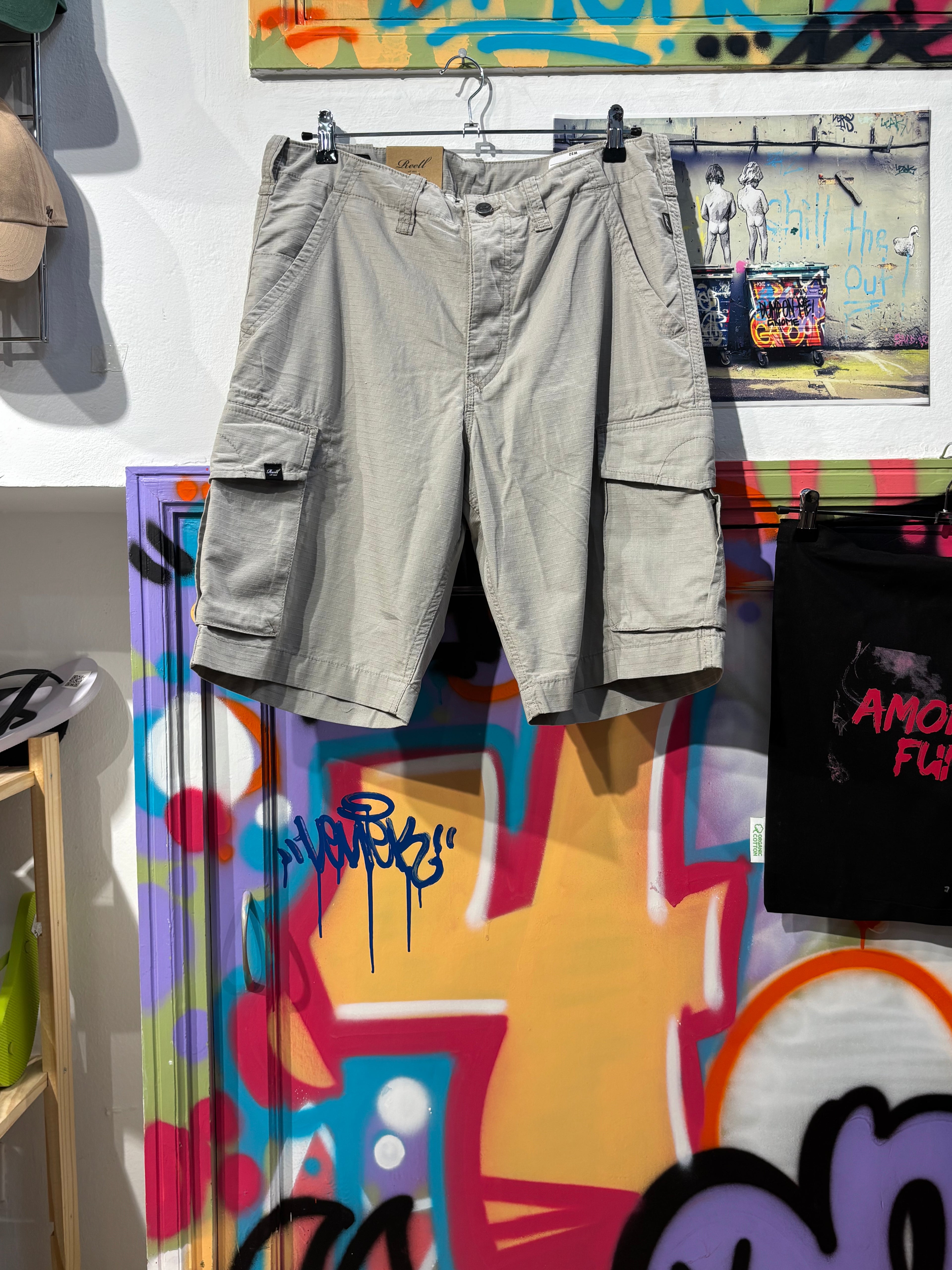 Cargo Corto Gris